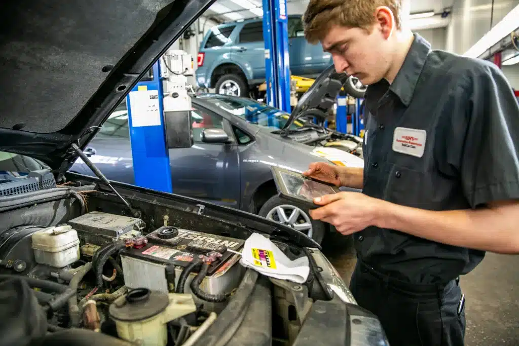 Are You Ready for Summer Driving? 5 summer auto repair